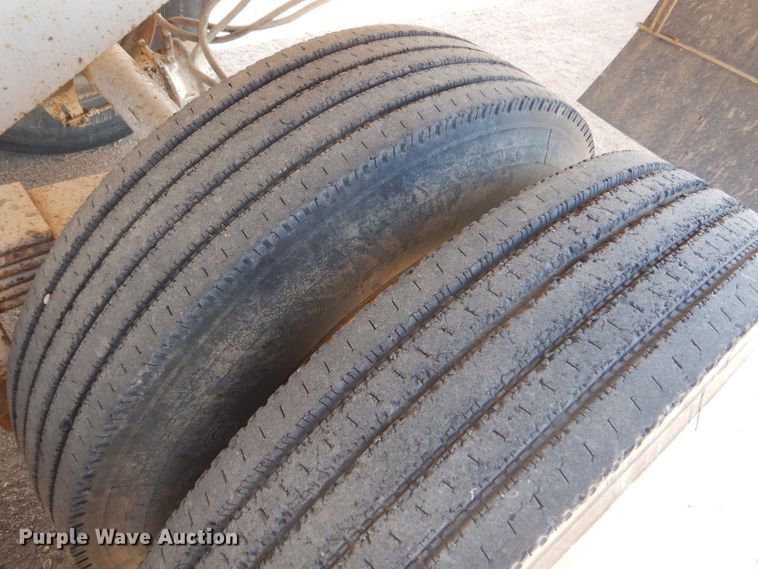 image for item DG0287 1999 Western Construction STR32 end dump trailer