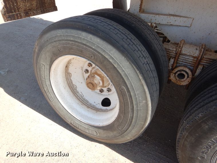 image for item DG0287 1999 Western Construction STR32 end dump trailer