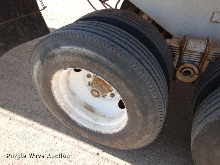 image for item DG0287 1999 Western Construction STR32 end dump trailer