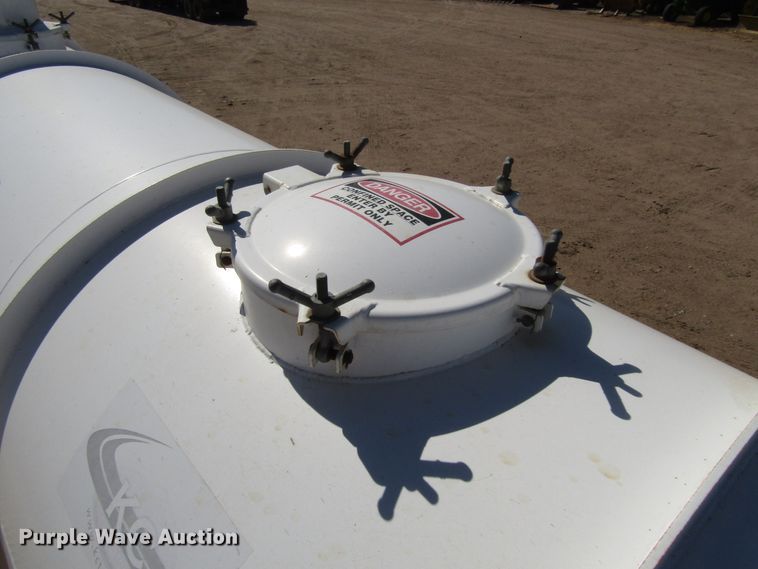 image for item DG0288 2015 KC Trailers KC130 tank trailer