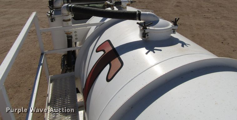 image for item DG0288 2015 KC Trailers KC130 tank trailer