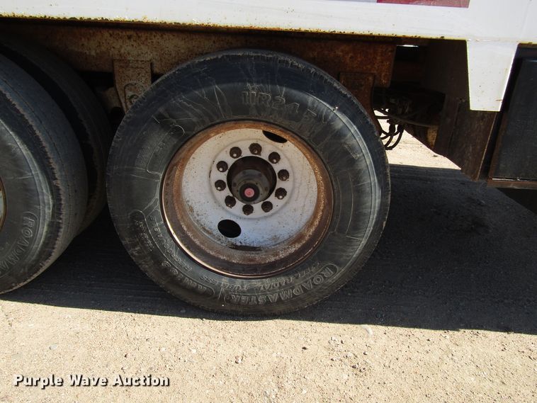 image for item DG0288 2015 KC Trailers KC130 tank trailer