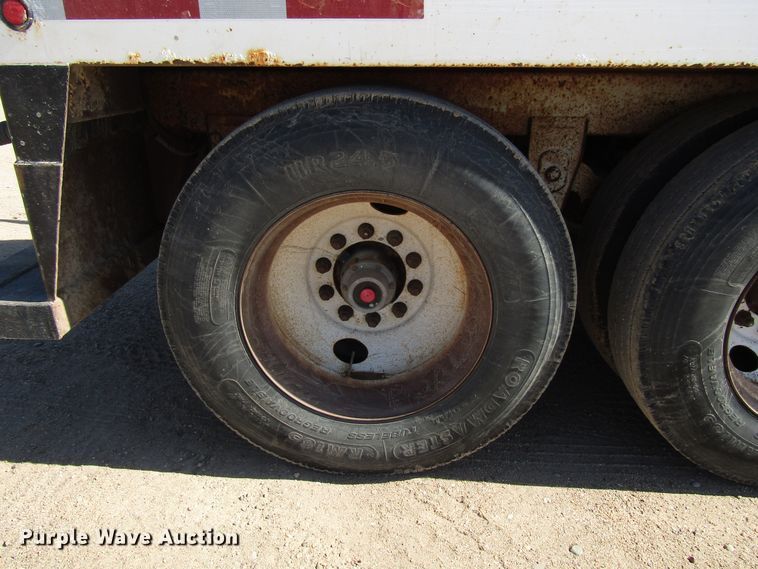 image for item DG0288 2015 KC Trailers KC130 tank trailer