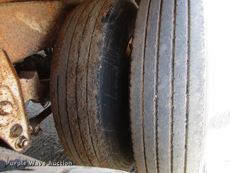 image for item DG0288 2015 KC Trailers KC130 tank trailer