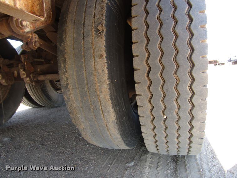 image for item DG0288 2015 KC Trailers KC130 tank trailer