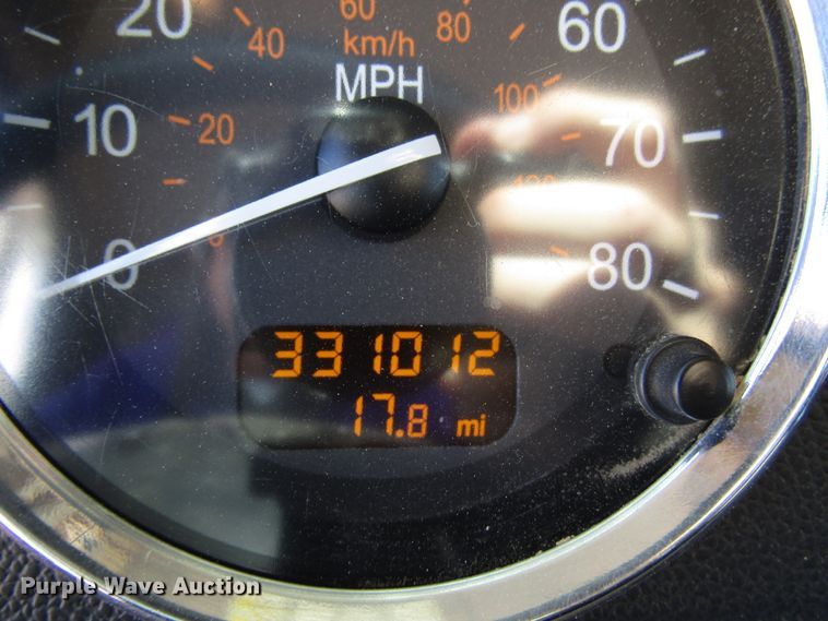 image for item DG0289 2012 Peterbilt 388 semi truck