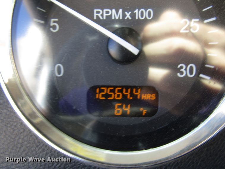 image for item DG0289 2012 Peterbilt 388 semi truck