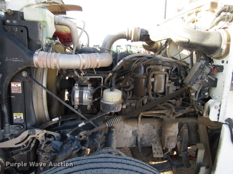 image for item DG0289 2012 Peterbilt 388 semi truck