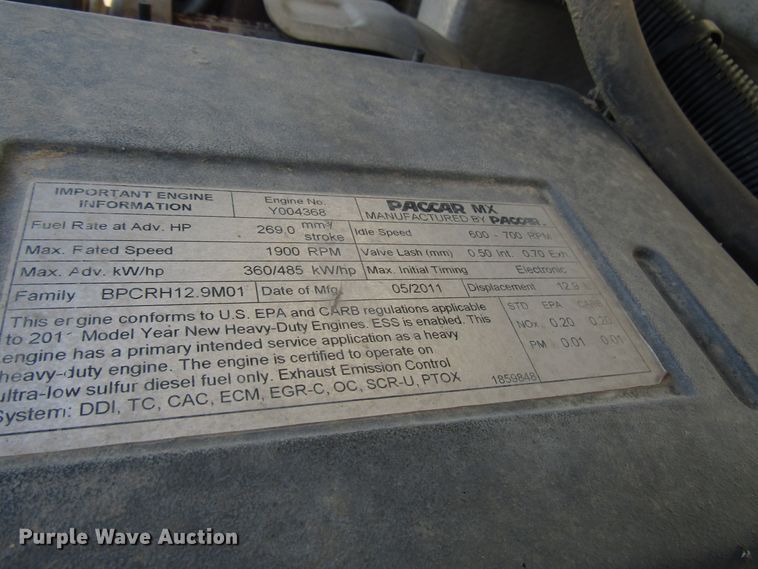 image for item DG0289 2012 Peterbilt 388 semi truck