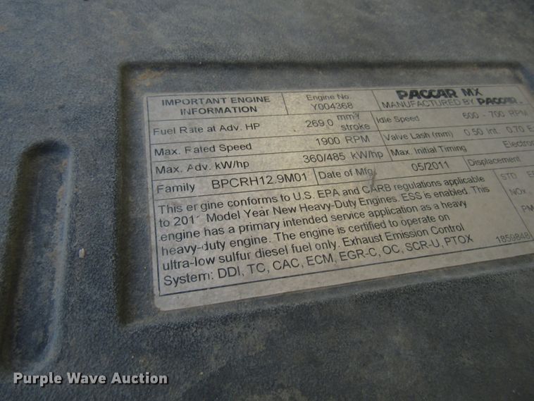 image for item DG0289 2012 Peterbilt 388 semi truck