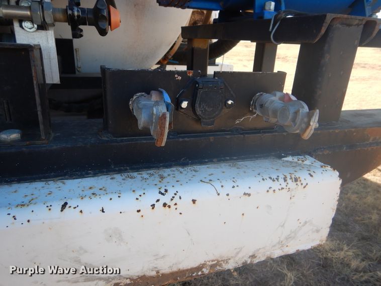 image for item DG0290 2015 KC trailer KC130 vacuum trailer