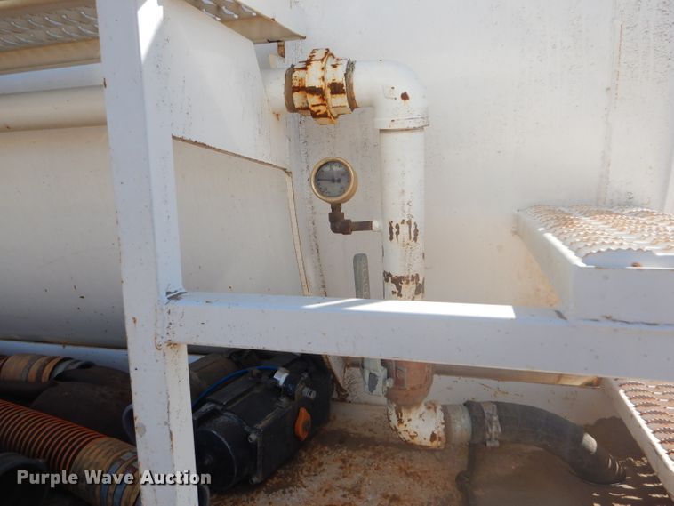 image for item DG0290 2015 KC trailer KC130 vacuum trailer