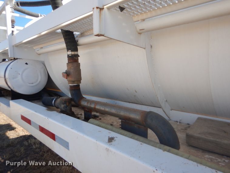 image for item DG0290 2015 KC trailer KC130 vacuum trailer