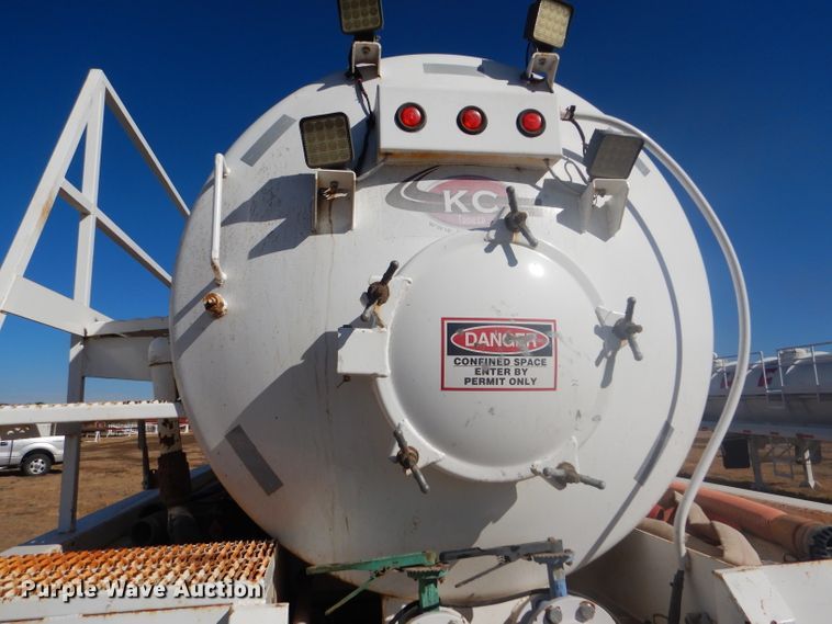 image for item DG0290 2015 KC trailer KC130 vacuum trailer