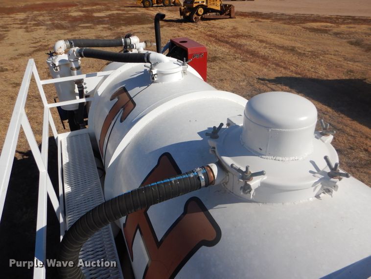 image for item DG0290 2015 KC trailer KC130 vacuum trailer