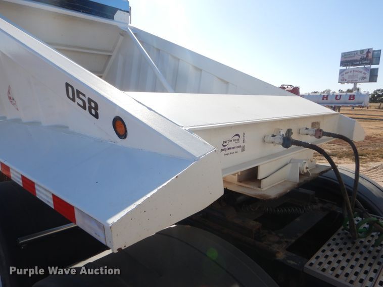 image for item DG0292 2012 CTS BDT-40 bottom dump trailer