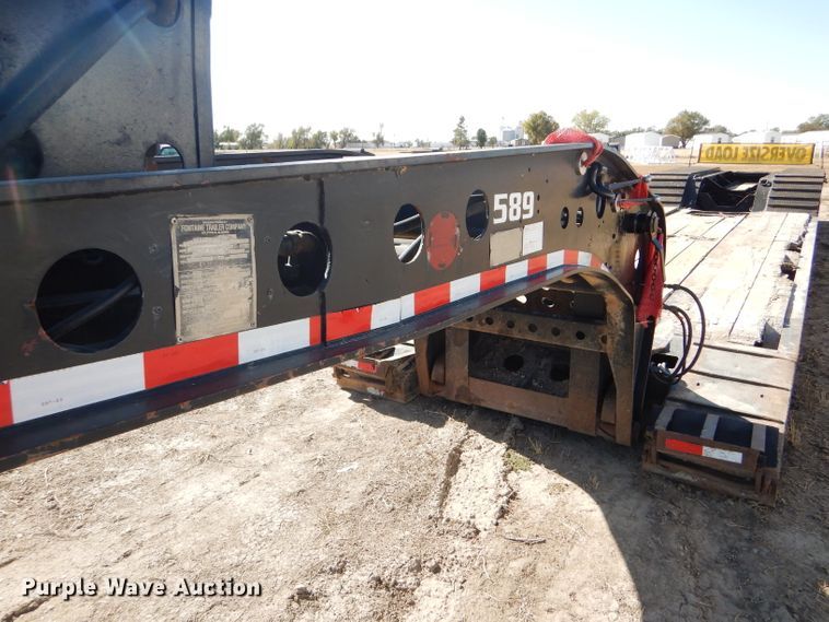 image for item DG0295 2000 Fontaine HRGTT-7-50NGBAW lowboy equipment trailer