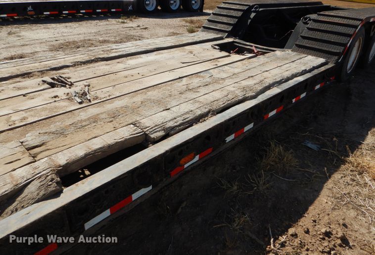 image for item DG0295 2000 Fontaine HRGTT-7-50NGBAW lowboy equipment trailer