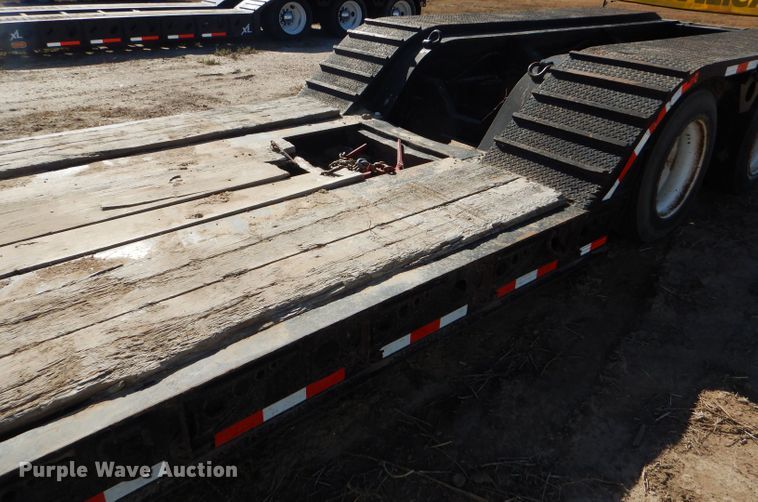 image for item DG0295 2000 Fontaine HRGTT-7-50NGBAW lowboy equipment trailer