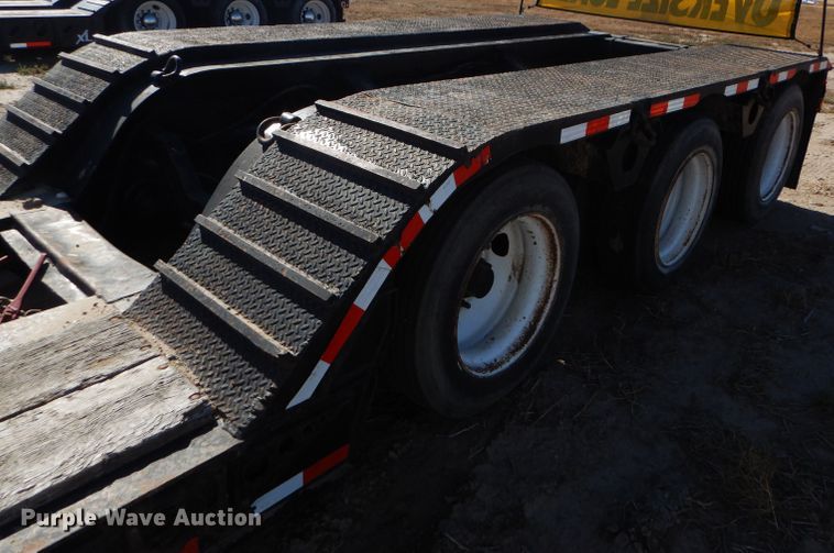 image for item DG0295 2000 Fontaine HRGTT-7-50NGBAW lowboy equipment trailer