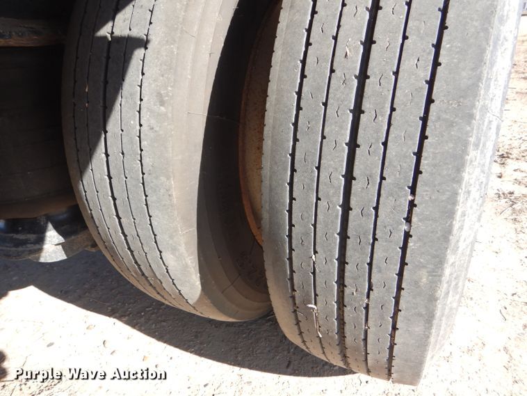 image for item DG0295 2000 Fontaine HRGTT-7-50NGBAW lowboy equipment trailer