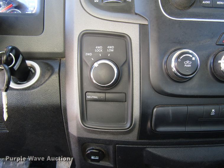 image for item DG0302 2013 Dodge Ram 1500 Crew Cab pickup truck