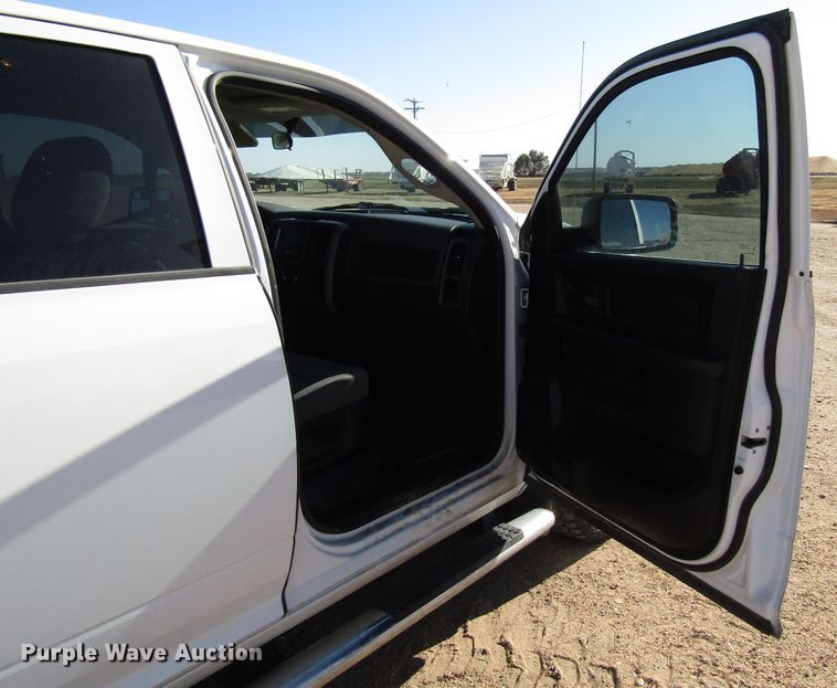 image for item DG0302 2013 Dodge Ram 1500 Crew Cab pickup truck