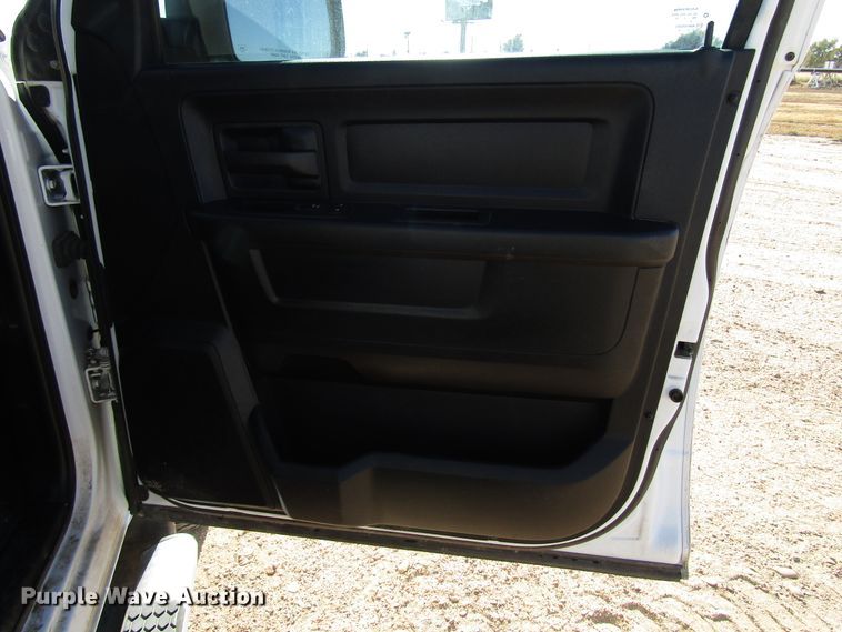 image for item DG0302 2013 Dodge Ram 1500 Crew Cab pickup truck