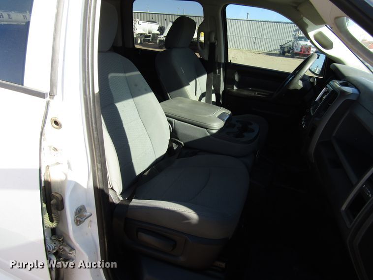 image for item DG0302 2013 Dodge Ram 1500 Crew Cab pickup truck