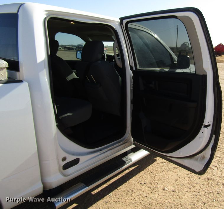 image for item DG0302 2013 Dodge Ram 1500 Crew Cab pickup truck