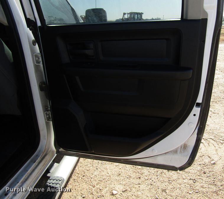 image for item DG0302 2013 Dodge Ram 1500 Crew Cab pickup truck