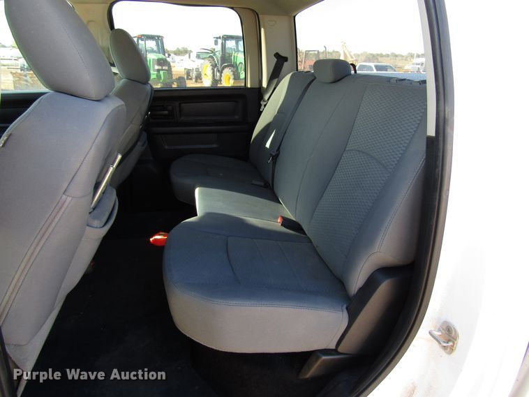 image for item DG0302 2013 Dodge Ram 1500 Crew Cab pickup truck