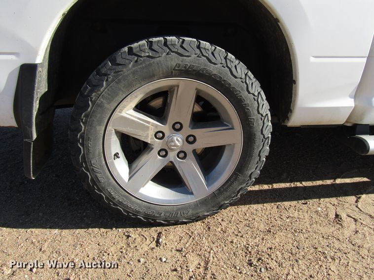 image for item DG0302 2013 Dodge Ram 1500 Crew Cab pickup truck