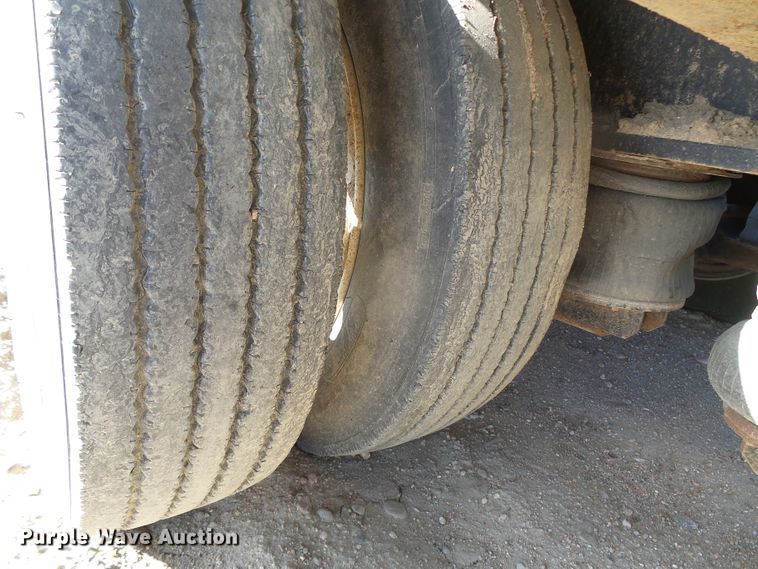 image for item DG0304 2014 Kaufman FR50DT-25K-43 lowboy equipment trailer