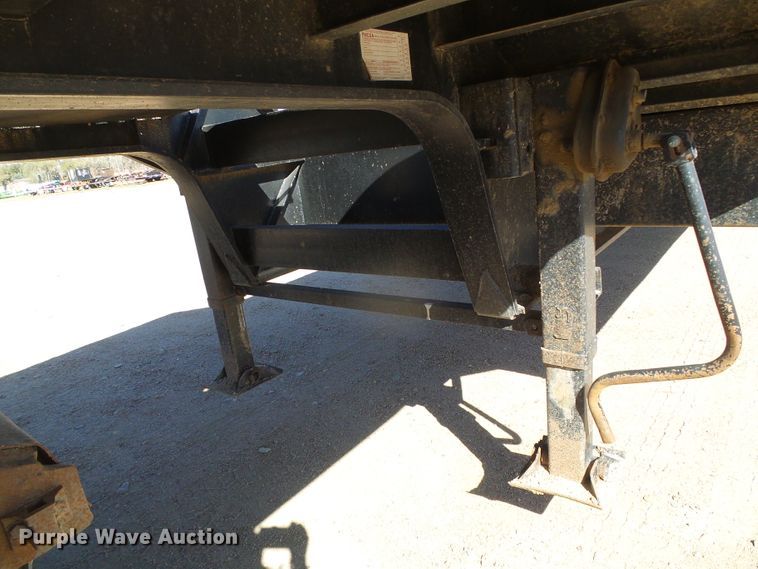 image for item DG0308 2001 Fontaine FLT735 drop deck equipment trailer