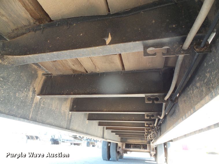 image for item DG0308 2001 Fontaine FLT735 drop deck equipment trailer