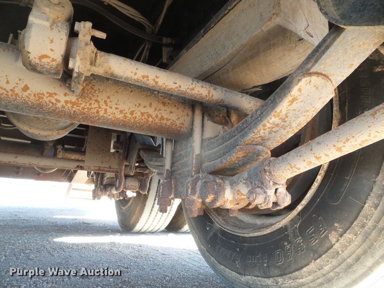 image for item DG0308 2001 Fontaine FLT735 drop deck equipment trailer