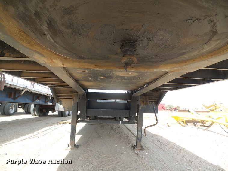 image for item DG0308 2001 Fontaine FLT735 drop deck equipment trailer