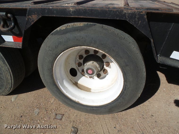 image for item DG0308 2001 Fontaine FLT735 drop deck equipment trailer