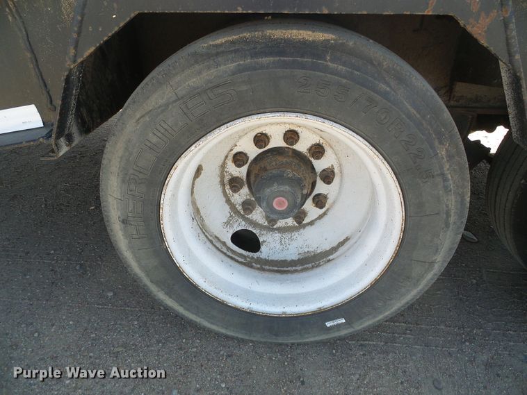 image for item DG0308 2001 Fontaine FLT735 drop deck equipment trailer