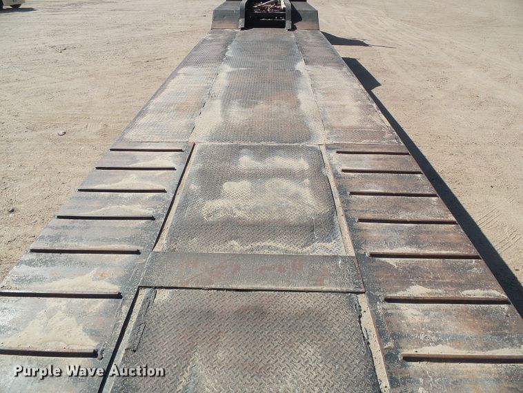 image for item DG0308 2001 Fontaine FLT735 drop deck equipment trailer