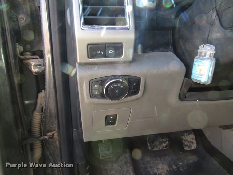 image for item DG0311 2017 Ford F150 SuperCrew pickup truck