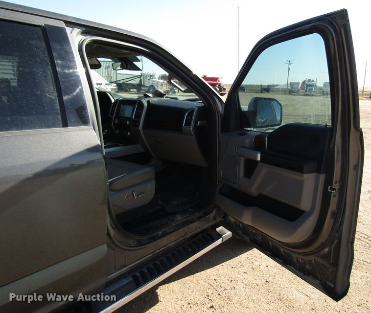 image for item DG0311 2017 Ford F150 SuperCrew pickup truck