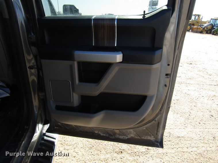 image for item DG0311 2017 Ford F150 SuperCrew pickup truck