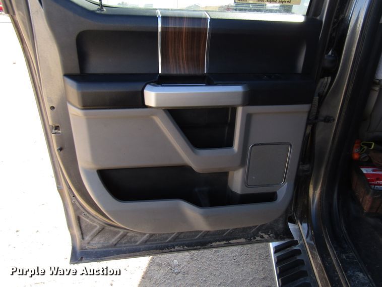 image for item DG0311 2017 Ford F150 SuperCrew pickup truck