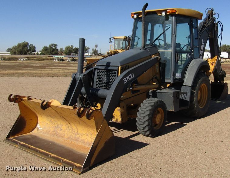 image for item DG0315 2010 John Deere 310J backhoe