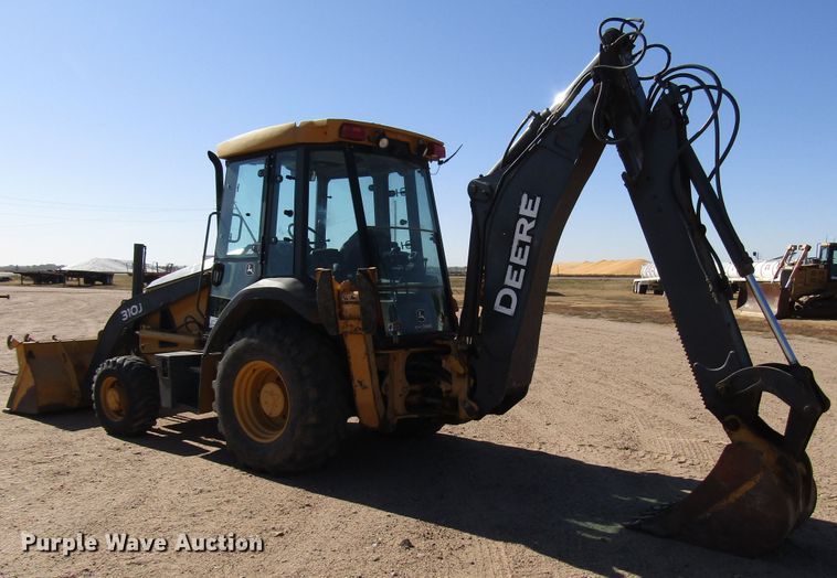 image for item DG0315 2010 John Deere 310J backhoe