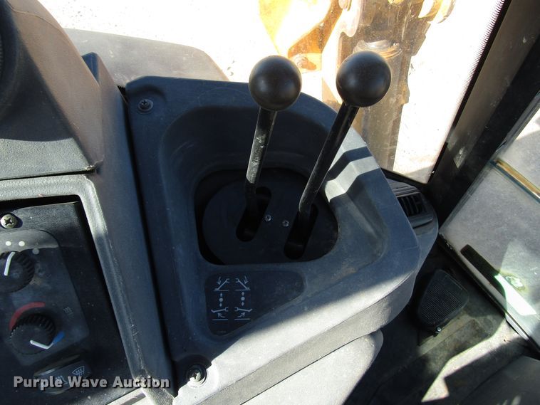 image for item DG0315 2010 John Deere 310J backhoe