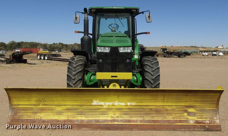 image for item DG0317 2014 John Deere 8235R MFWD tractor