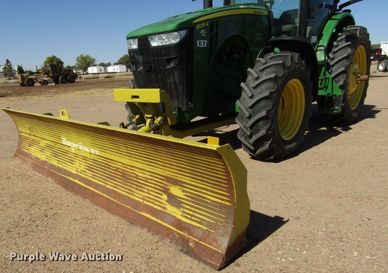 image for item DG0317 2014 John Deere 8235R MFWD tractor